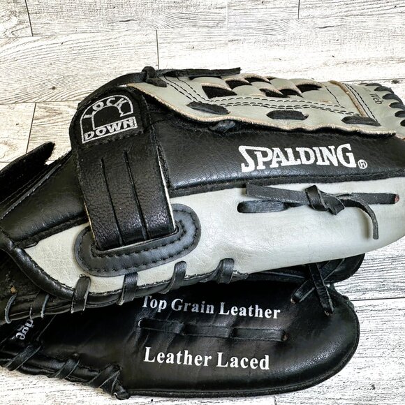 Spalding Model 18225 11.5" Baseball Glove Top Grain Leather Laced RHT Black/Gray - Picture 3 of 15